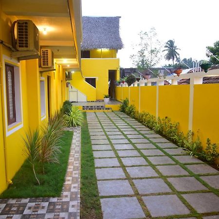 A P Guest House Puducherry Buitenkant foto