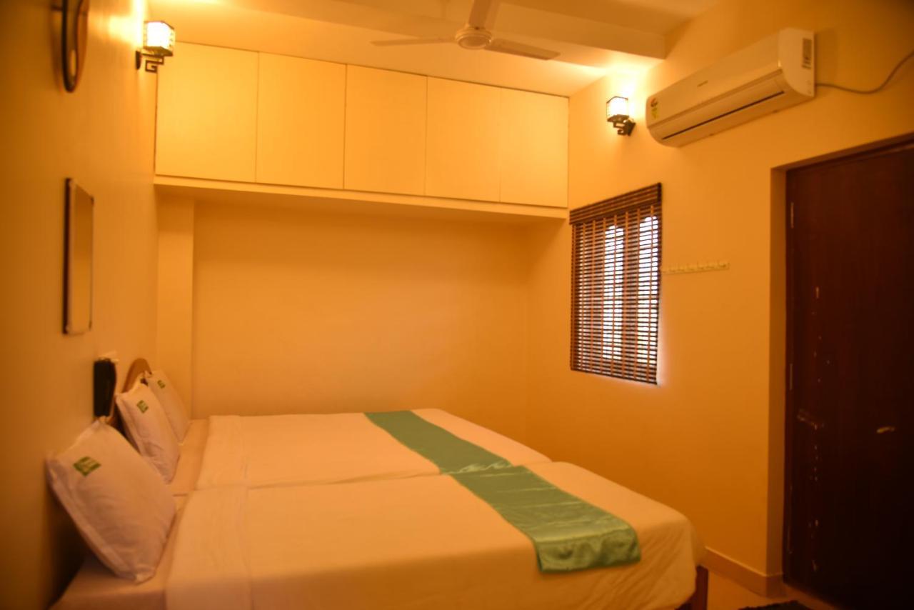A P Guest House Puducherry Buitenkant foto