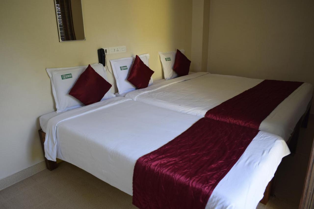 A P Guest House Puducherry Buitenkant foto
